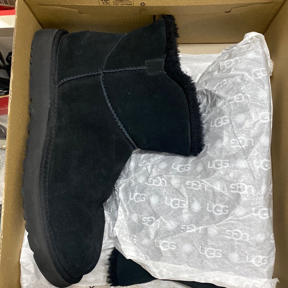 Ugg mini Bailey snaps
